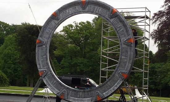 http://www.stargate-fusion.com/images/news/divers/expo-stargate-porte-etoiles.jpg