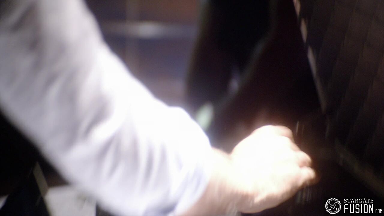 Premier contact
