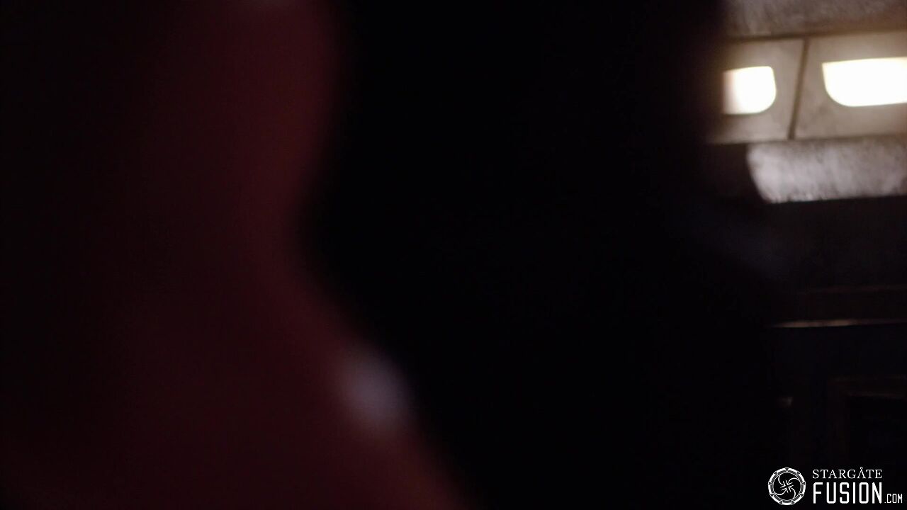Premier contact