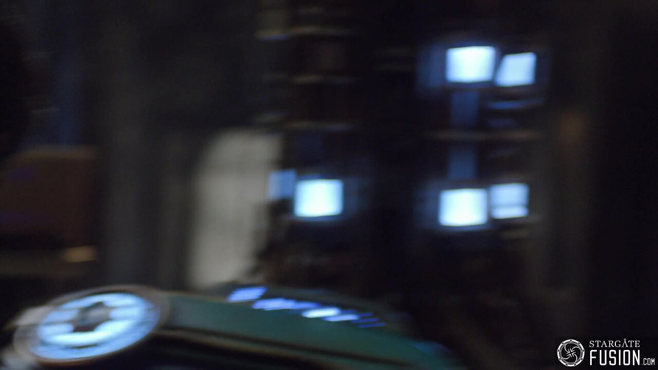 Premier contact