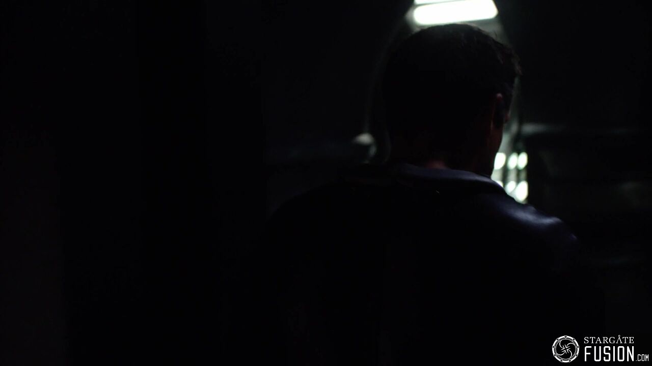 Premier contact