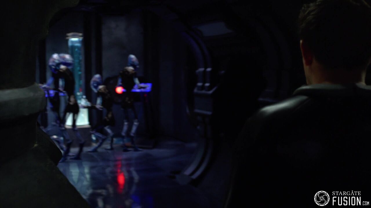 Premier contact