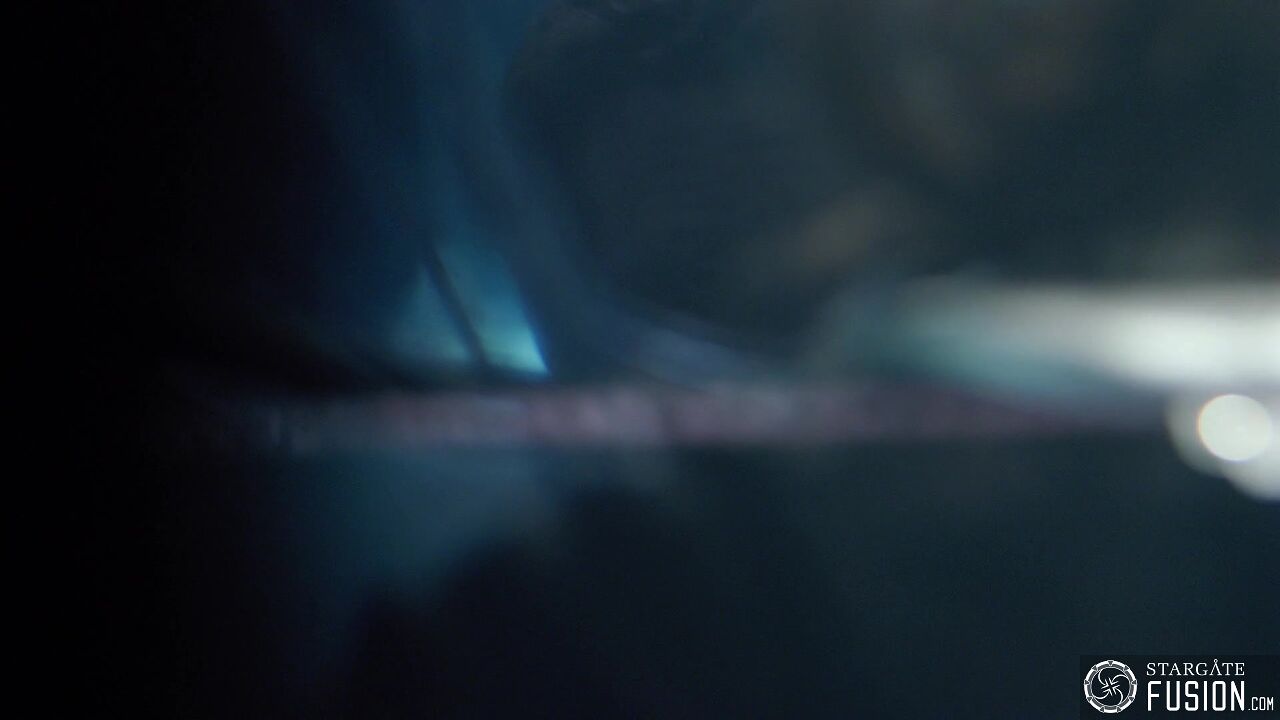 Premier contact