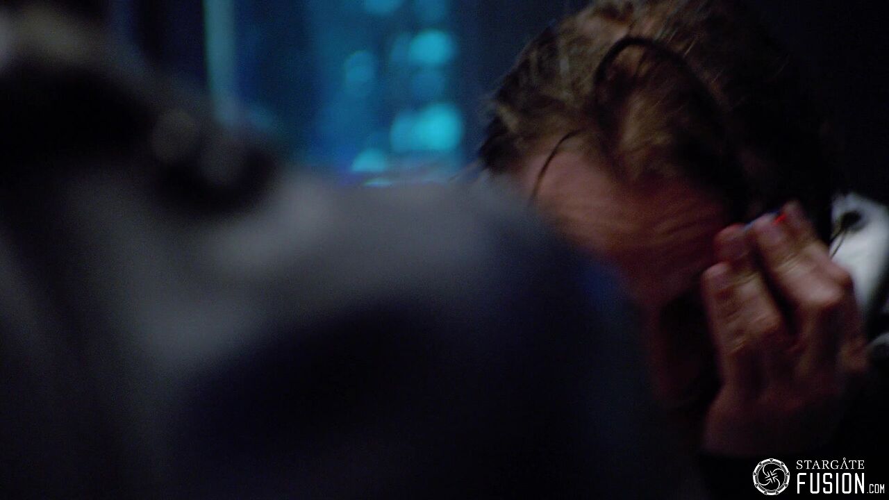 Premier contact