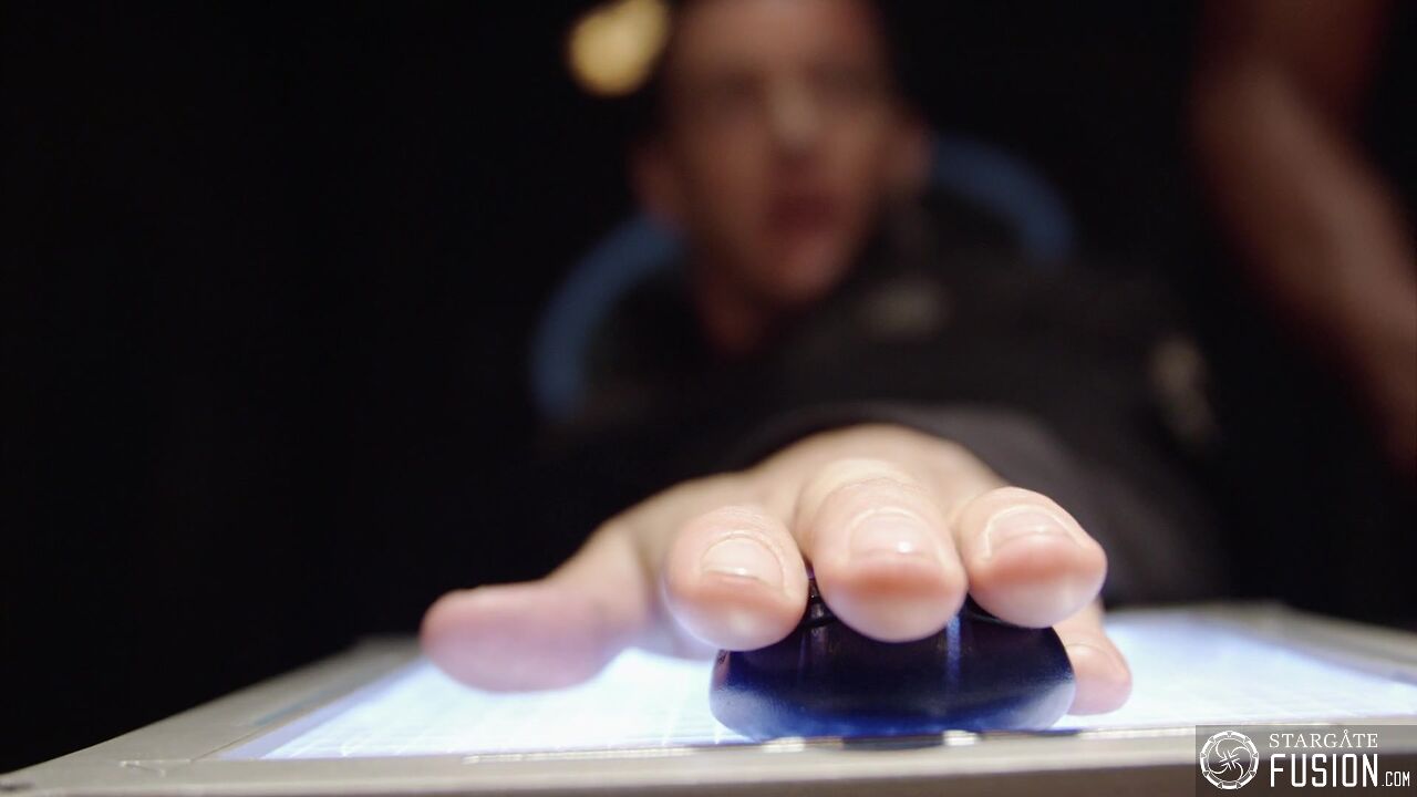Premier contact