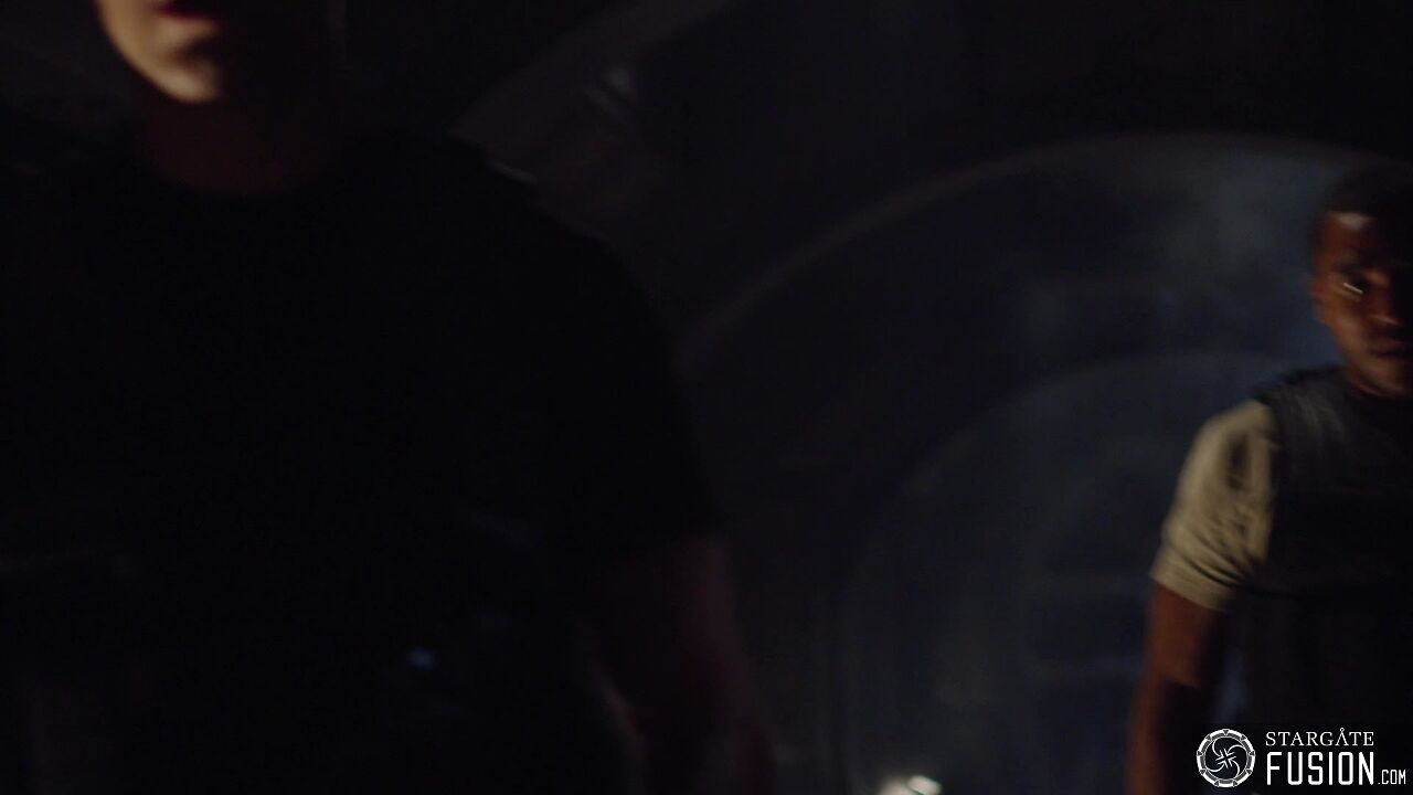 Premier contact