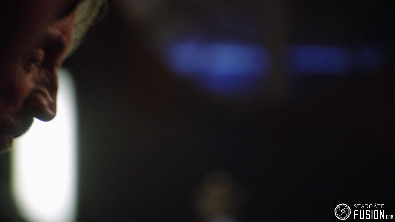 Premier contact