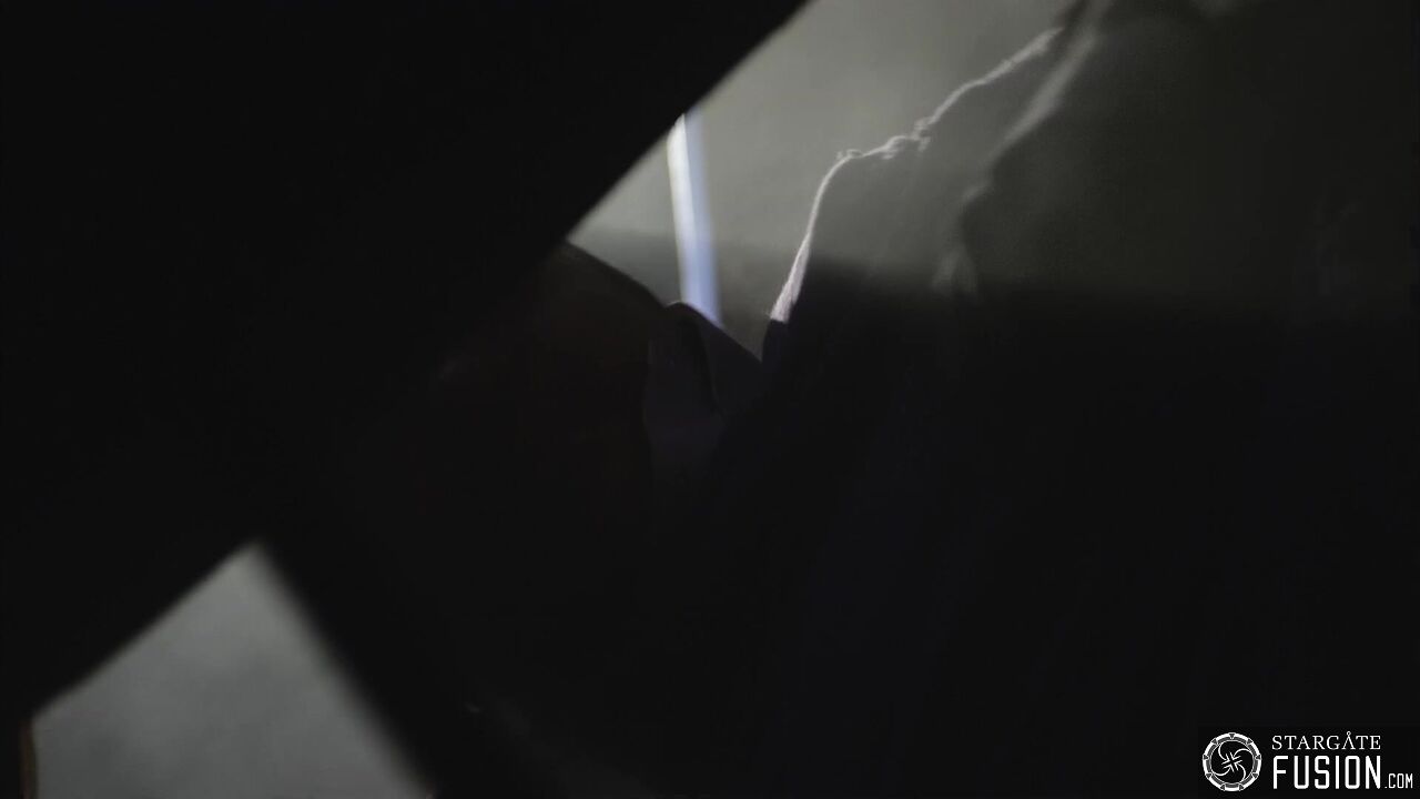 De part et d'autre
