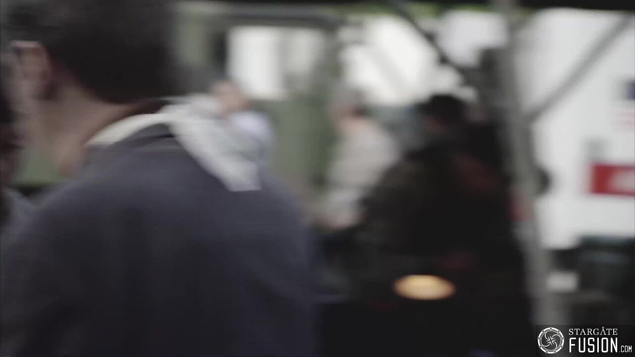De part et d'autre
