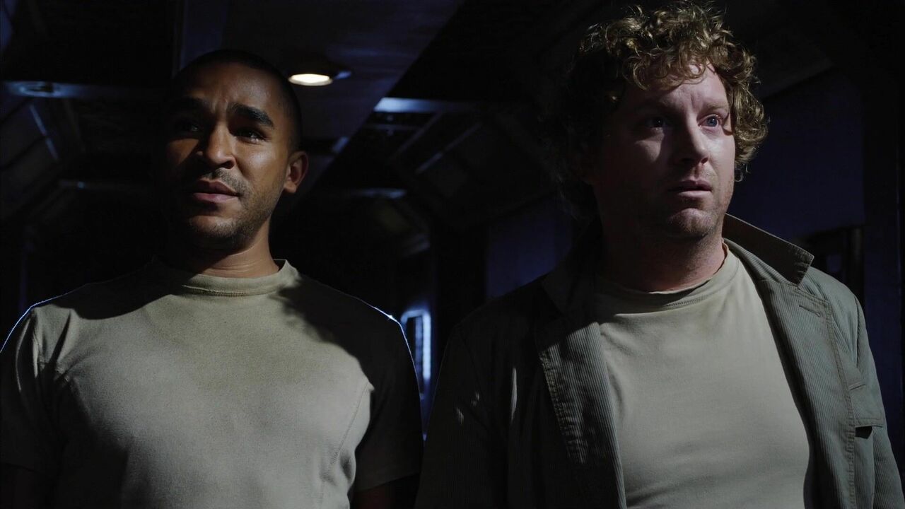 D'un corps à l'autre (Saison 2 de Stargate Universe)