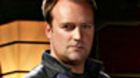 David Hewlett dans Haunter