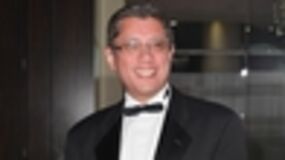 Dean Devlin ne croit pas au retour de Stargate