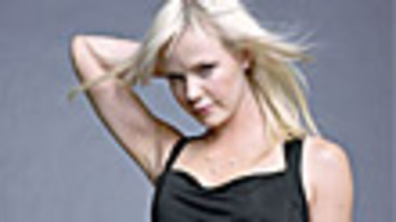 Laura Harris dans Stargate Atlantis