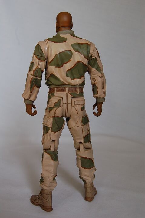 Diamond Select Toys - Teal'c « tenue désert » - Série 4