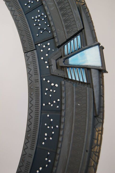 Diamond Select Toys - Porte des Etoiles d'Atlantis + Plate-forme - Série 1 et 2