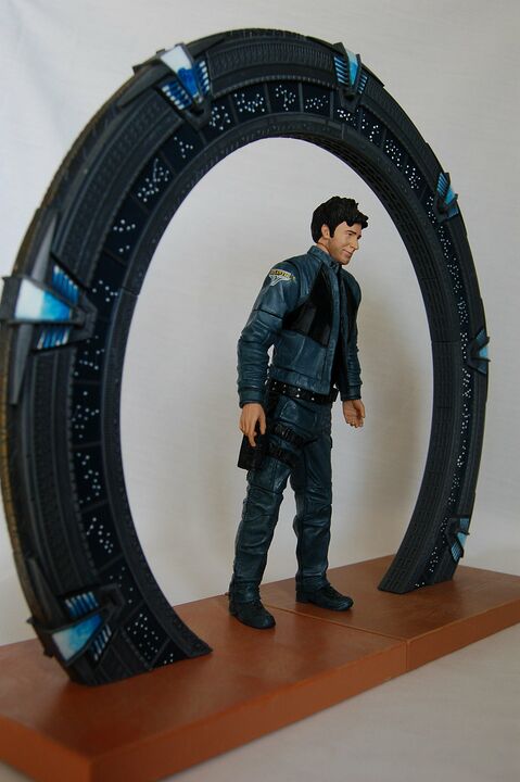 Diamond Select Toys - Porte des Etoiles d'Atlantis + Plate-forme - Série 1 et 2