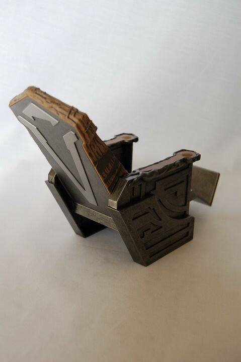 Diamond Select Toys - Fauteuil de contrôle des Anciens - Série 3