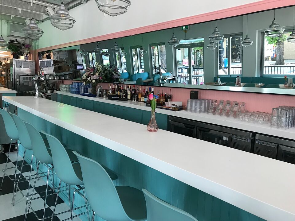 Hamburger Mary's Diner