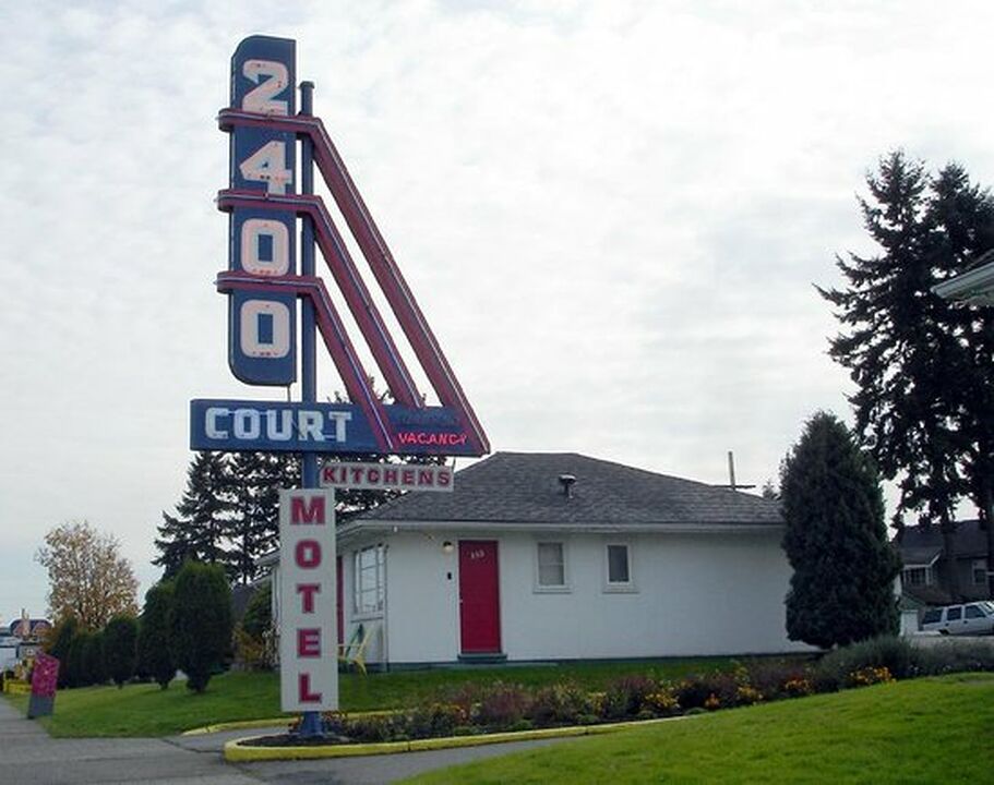 2400 Court Motel