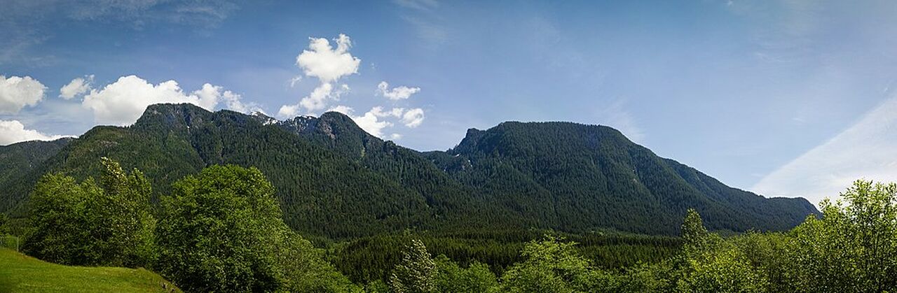 Mid-Valley Viewpoint (LSCR)