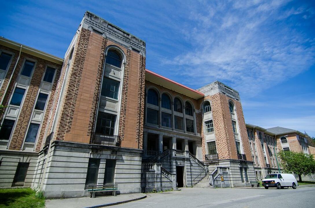 Crease Clinic (Riverview Hospital)