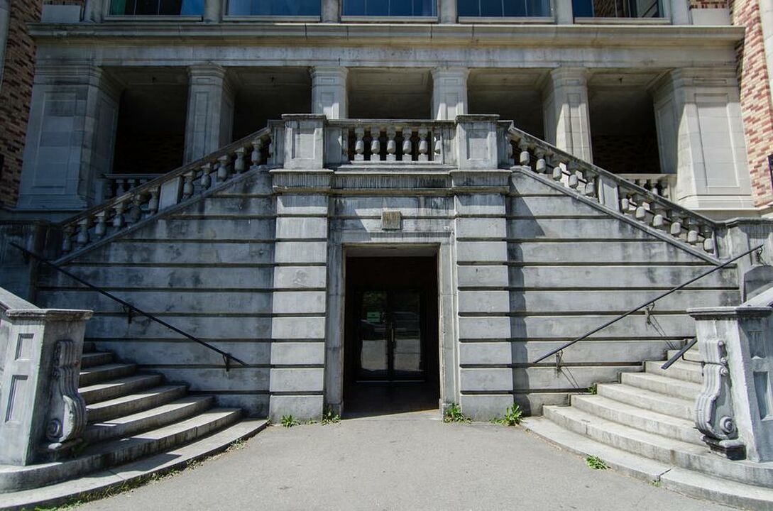 Crease Clinic (Riverview Hospital)