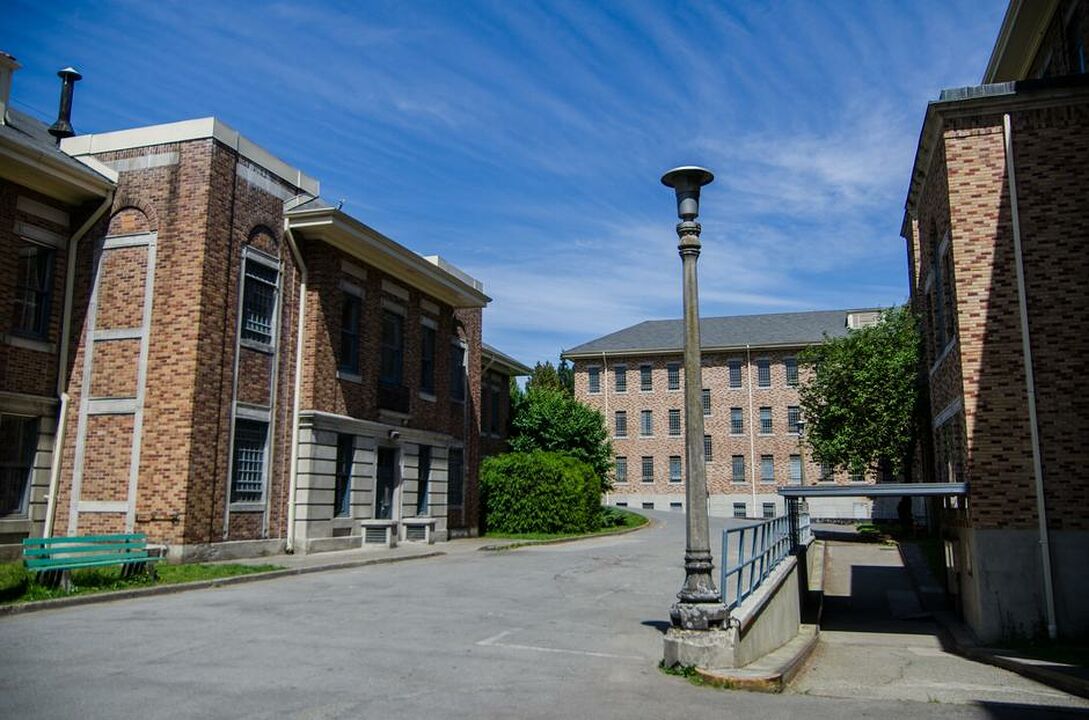 Crease Clinic (Riverview Hospital)