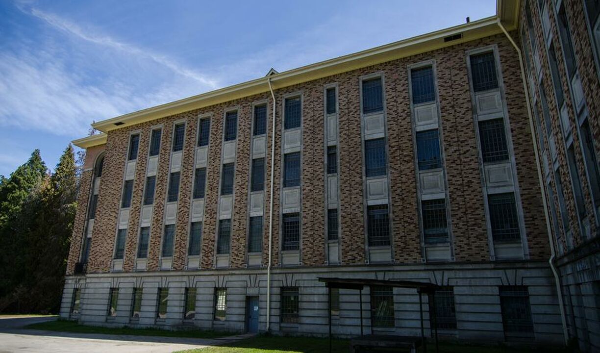 Crease Clinic (Riverview Hospital)