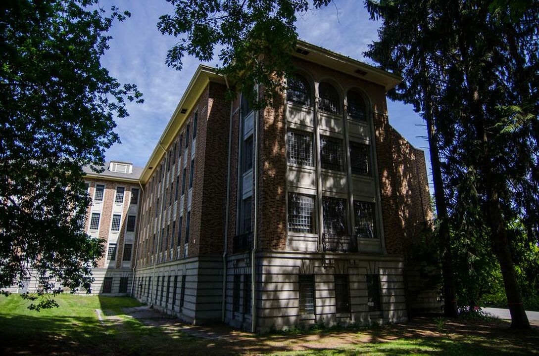 Crease Clinic (Riverview Hospital)