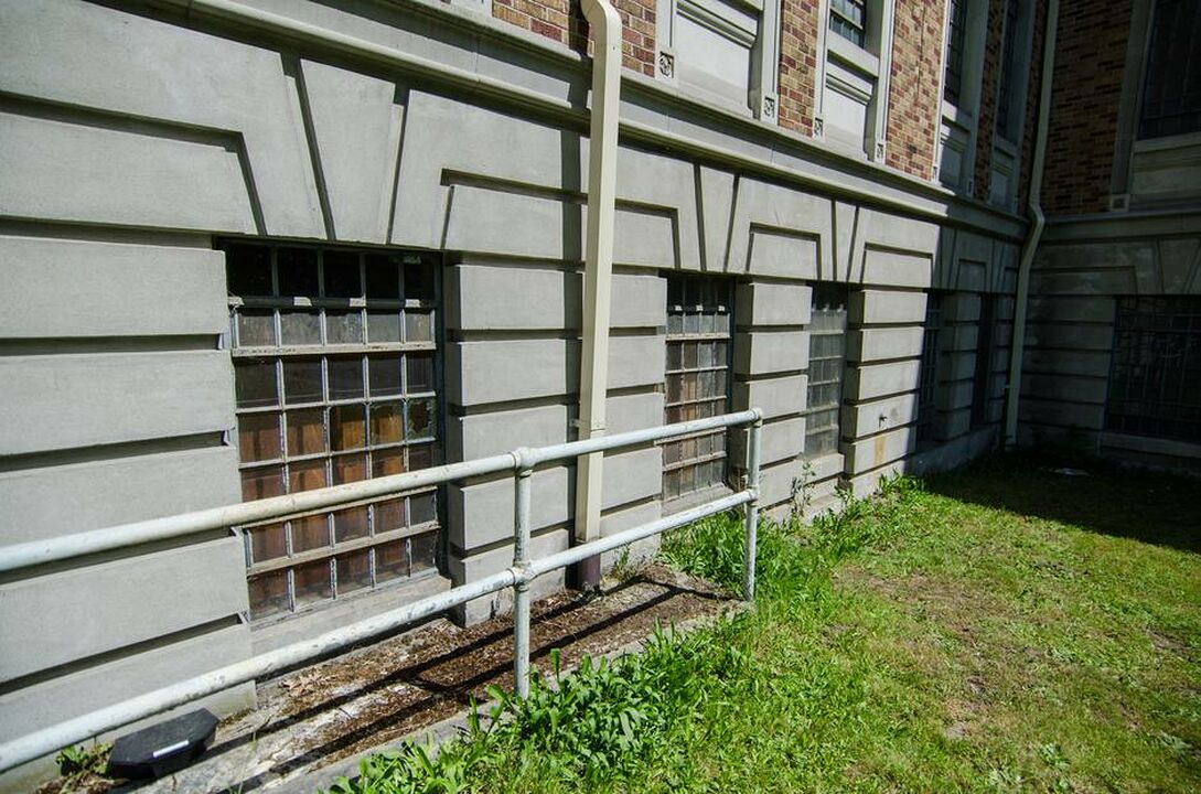 Crease Clinic (Riverview Hospital)
