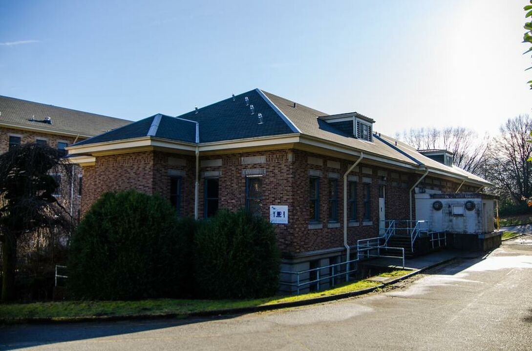 Crease Clinic (Riverview Hospital)
