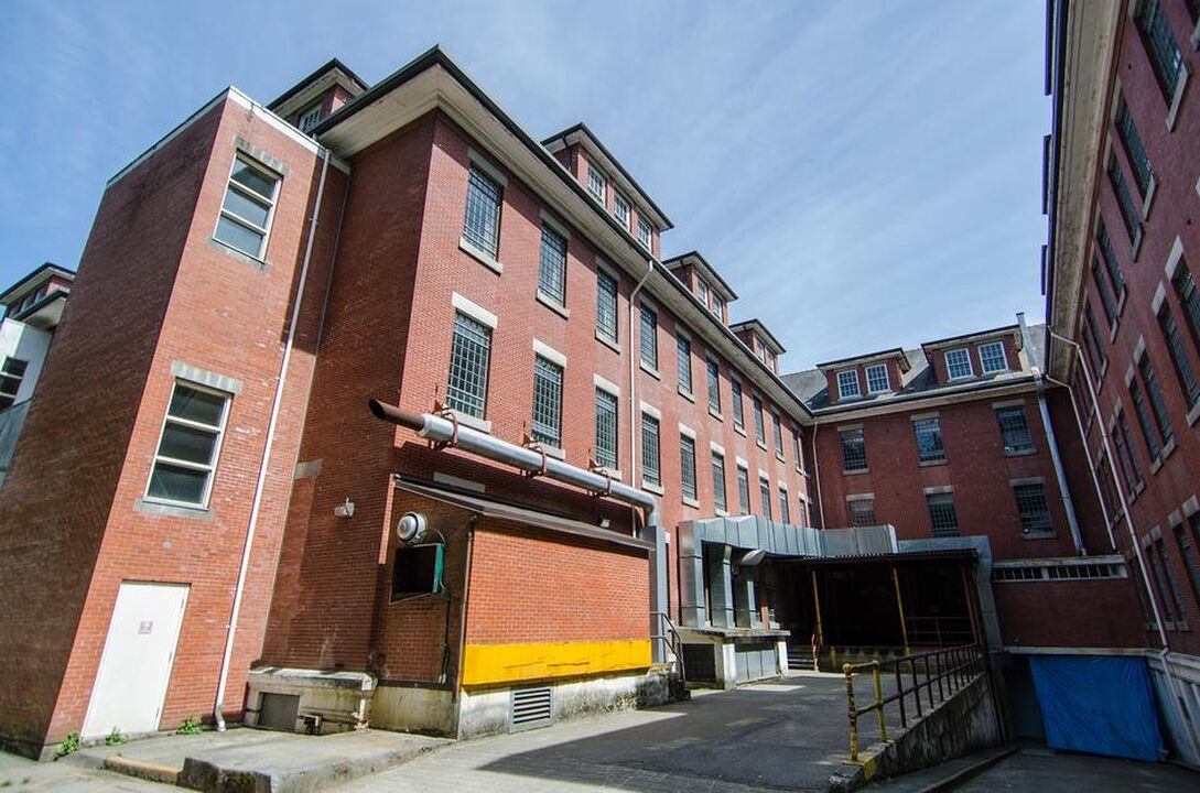 Riverview Hospital
