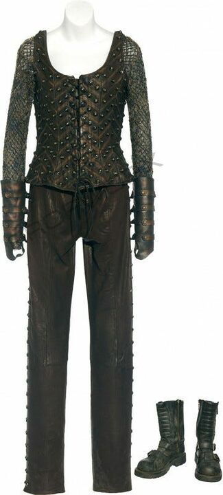 Costume off-world Carter