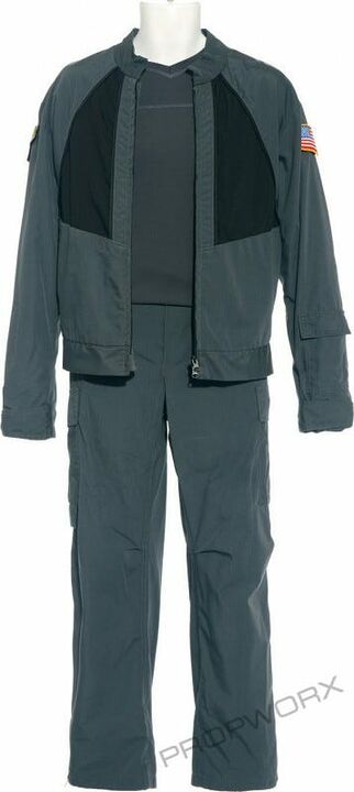 Uniforme Lorne (saison 5)