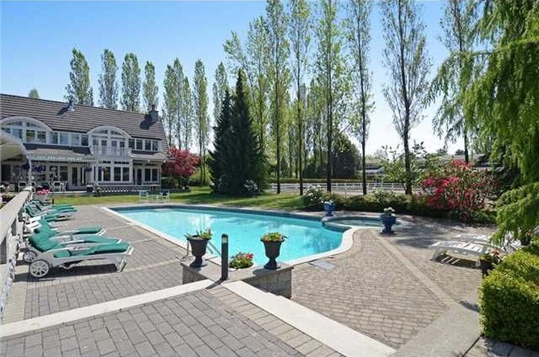 Private Home (6975 Balaclava Street)