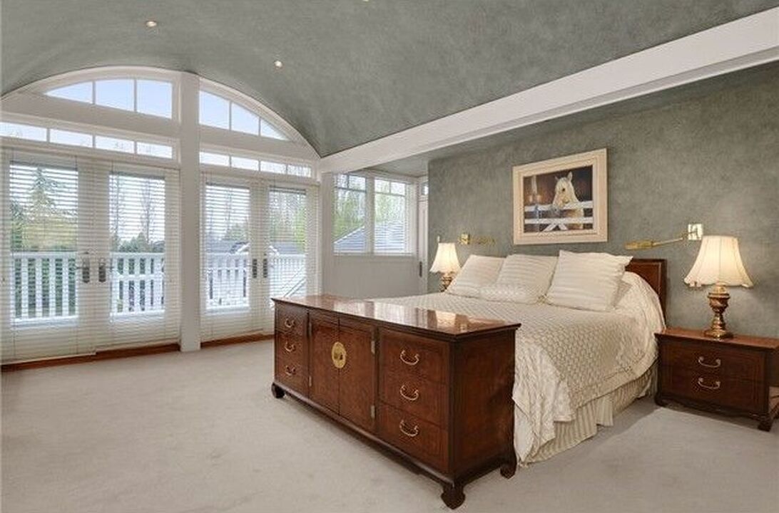 Private Home (6975 Balaclava Street)