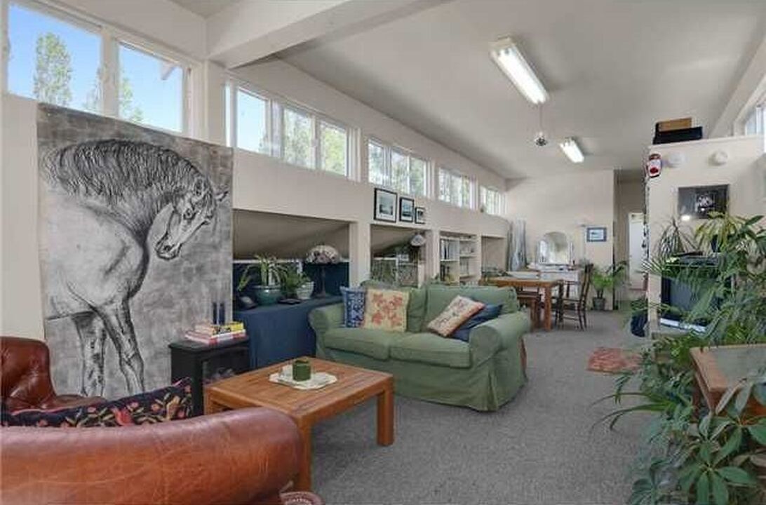 Private Home (6975 Balaclava Street)