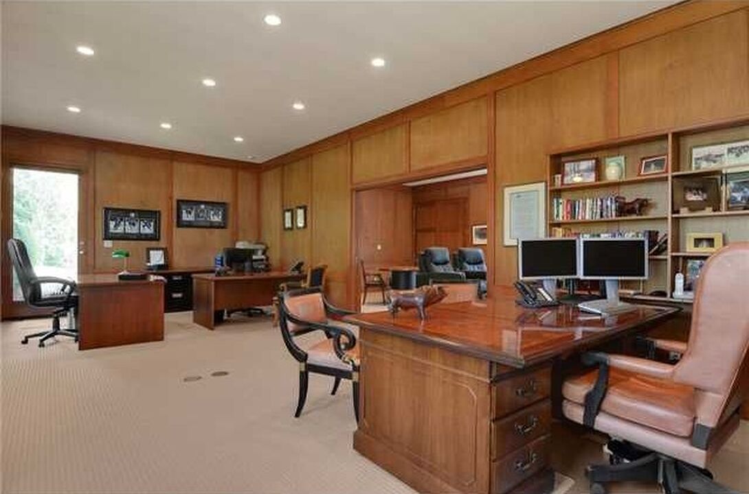 Private Home (6975 Balaclava Street)