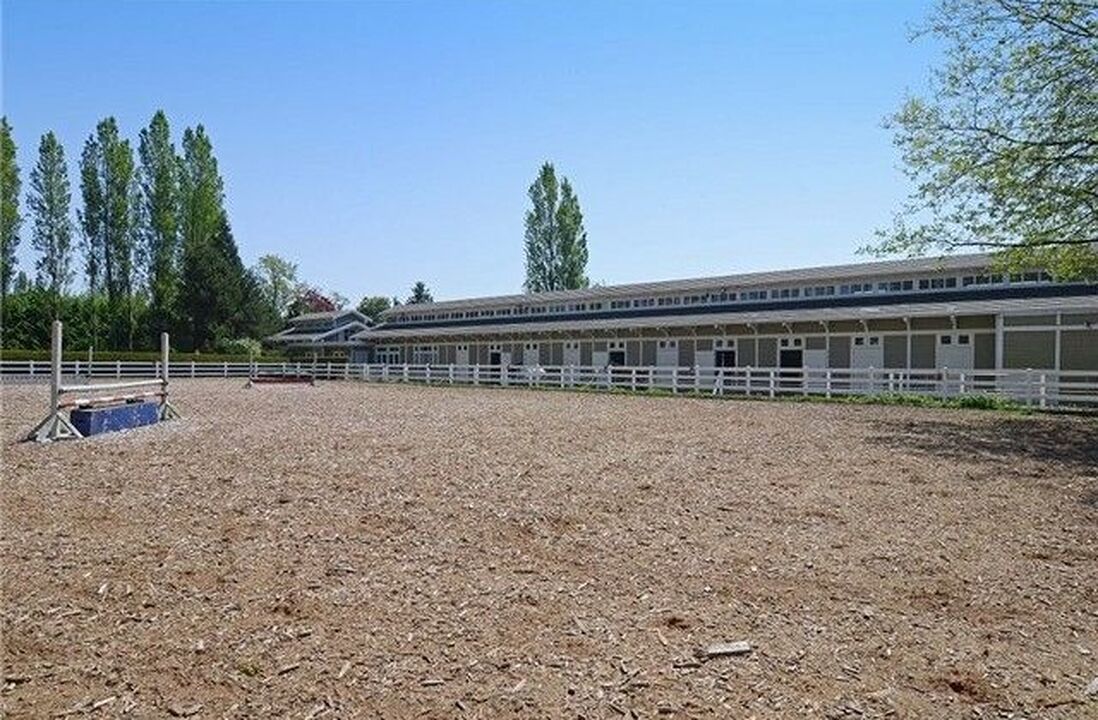 Private Home (6975 Balaclava Street)