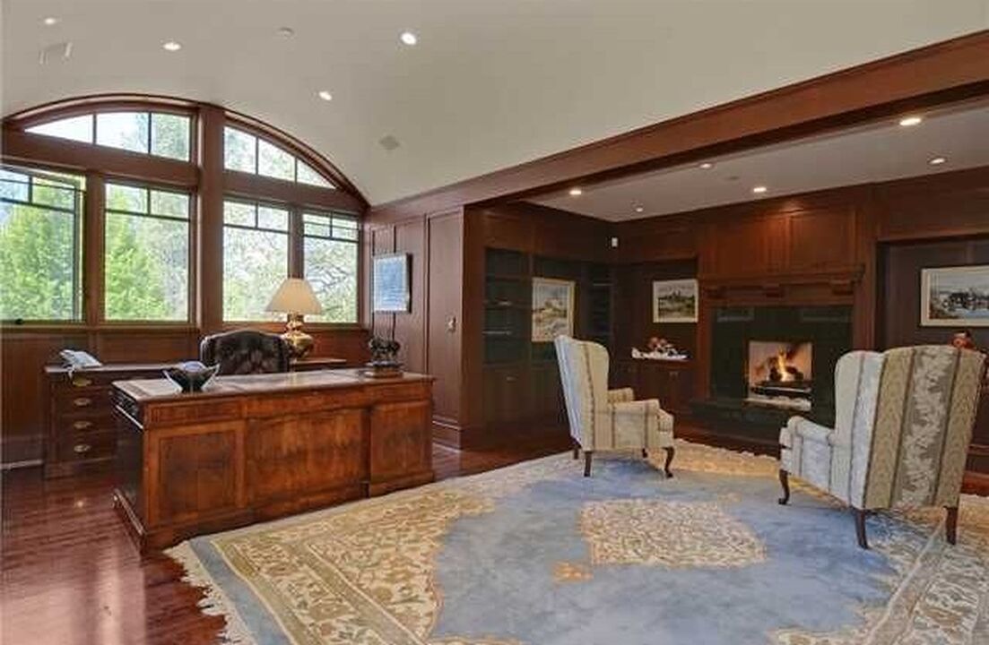 Private Home (6975 Balaclava Street)