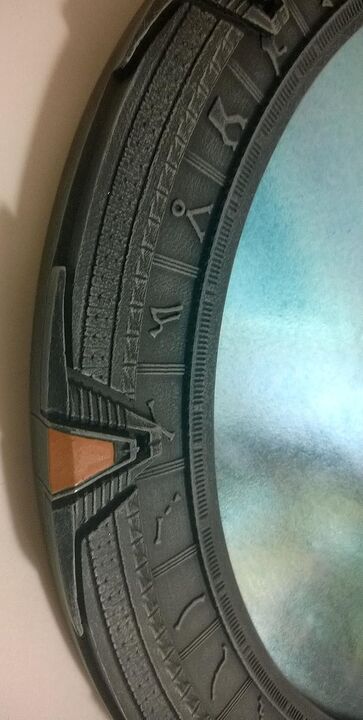 Quantum Mechanix - Stargate SG-1 Replica Mirror