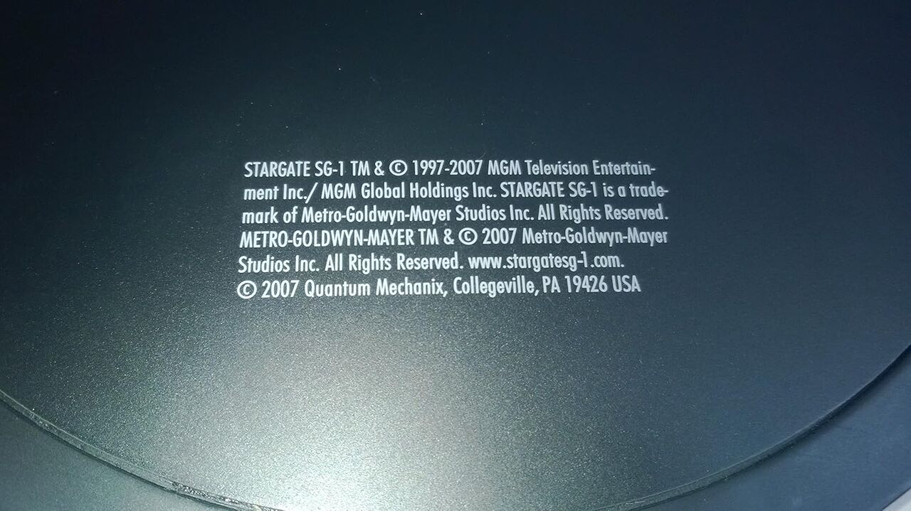 Quantum Mechanix - Stargate SG-1 Replica Mirror