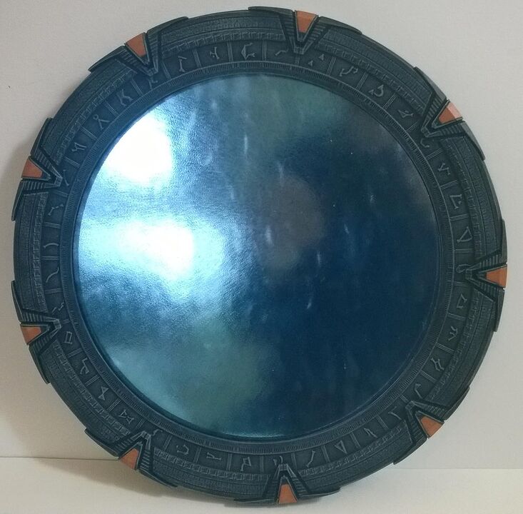 Quantum Mechanix - Stargate SG-1 Replica Mirror