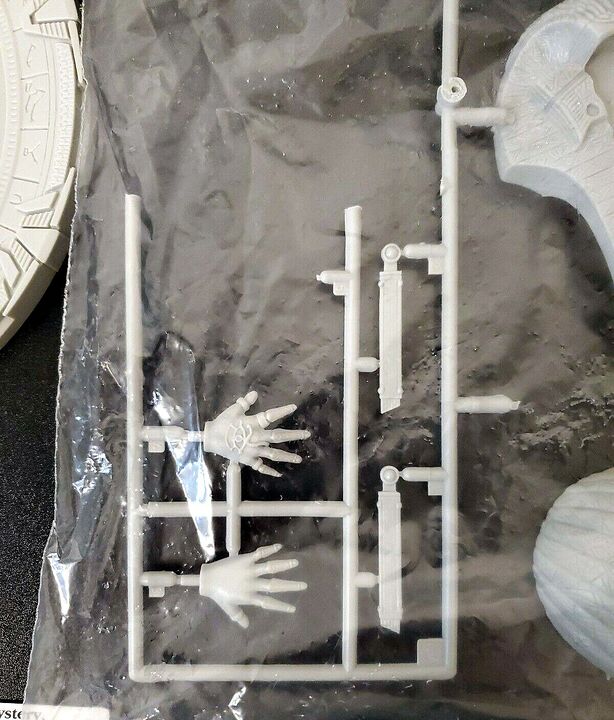Movie Model Kits (Horizon) - Ra