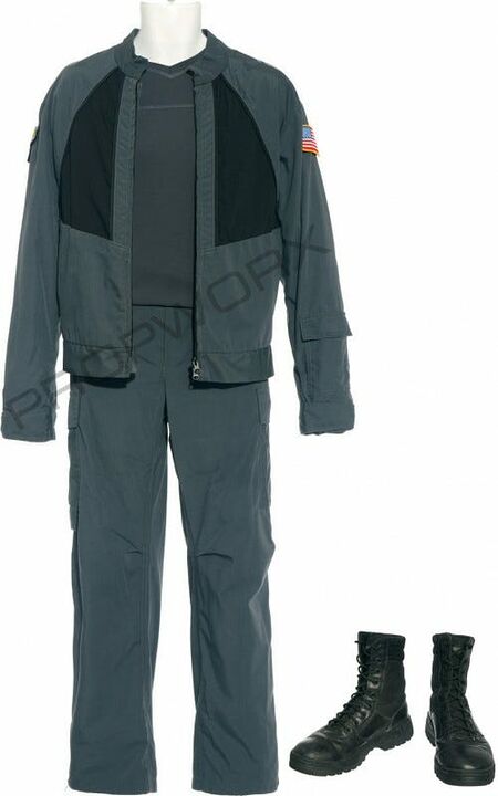 Uniforme Lorne (saison 5)