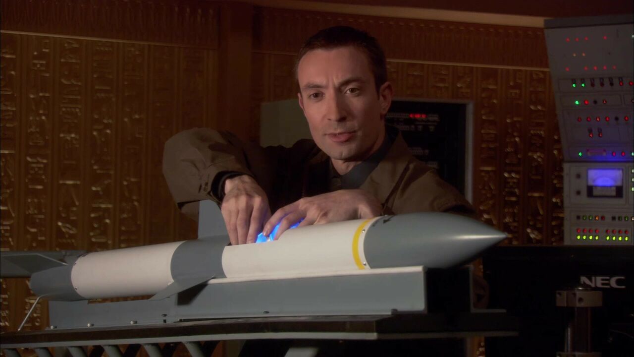 Missile diffuseur de gaz de combat